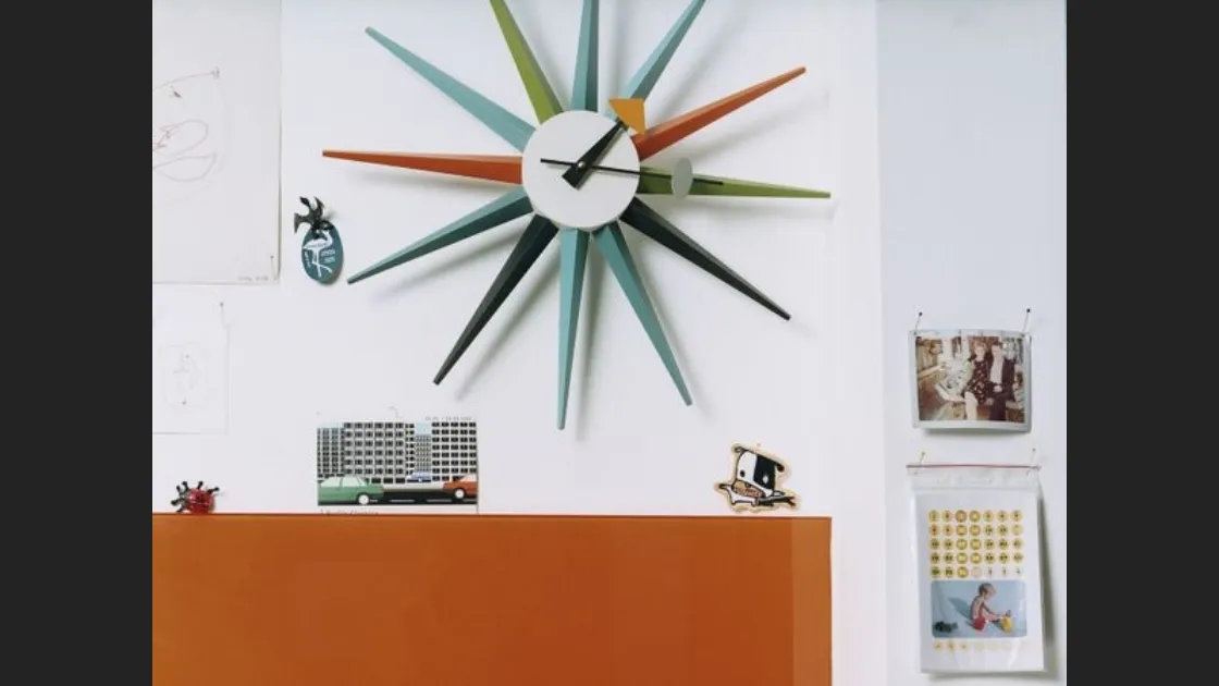 Orologio in legno Wall Clocks di Vitra