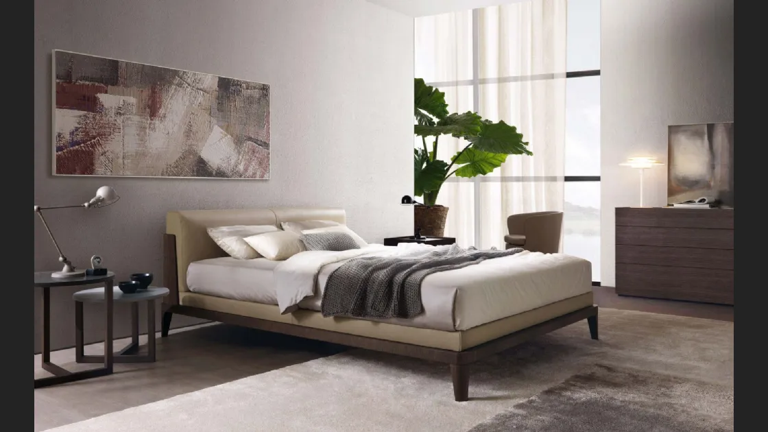 Letto classico in pelle con struttura in legno rivisitato in chiave contemporanea Assuan di Misuraemme