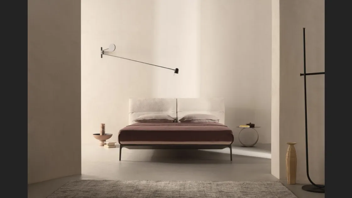 Letto in tessuto imbottito Yale Bed di MDF Italia