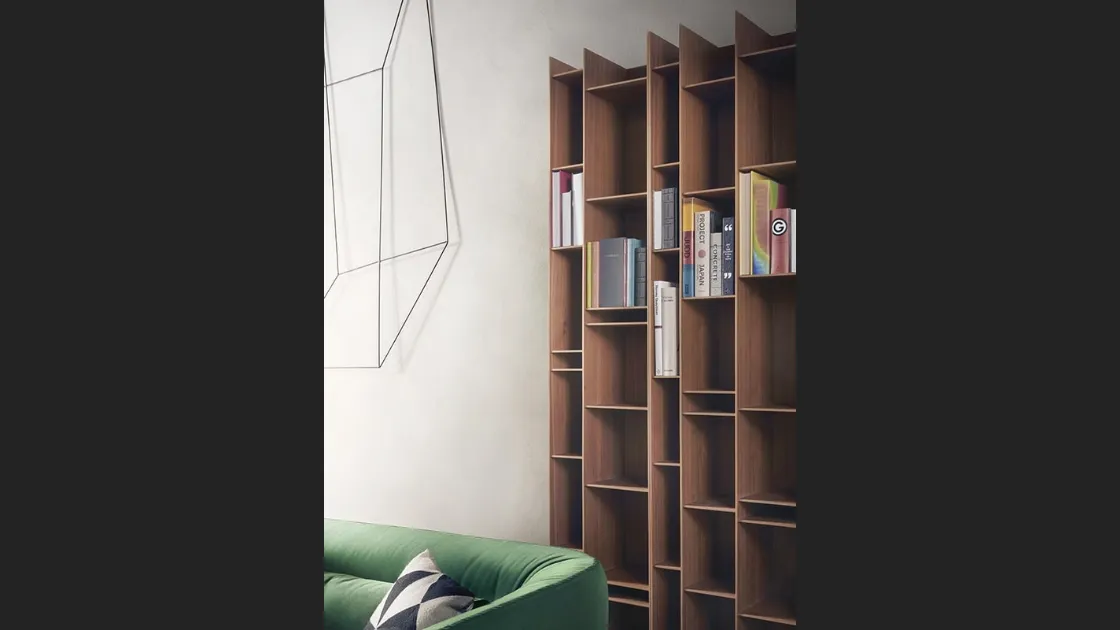 Libreria Random Wood in finitura Noce Canaletto di MDF Italia