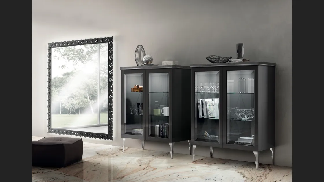 Madia Living Exclusiva in laccato lucido Grigio Ferro con ante in vetro di Scavolini