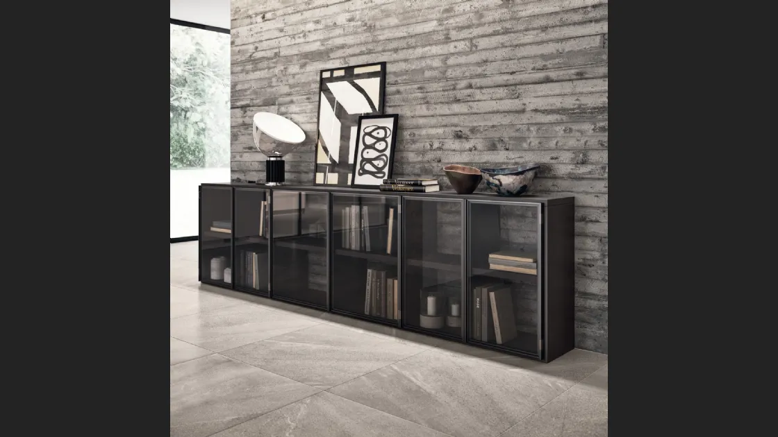 Madia Living Motus in alluminio Grigio Antracite e Vetro Fumé di Scavolini