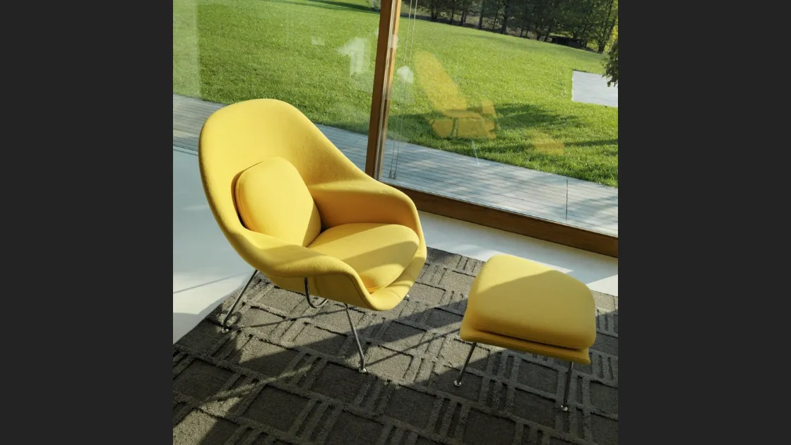 Poltrona in tessuto Saarinen Womb Chair and Ottoman di Knoll