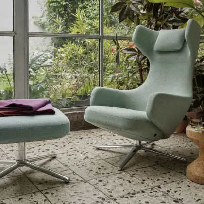 Poltrona moderna in tessuto imbottito Grand Repos & Ottoman di Vitra