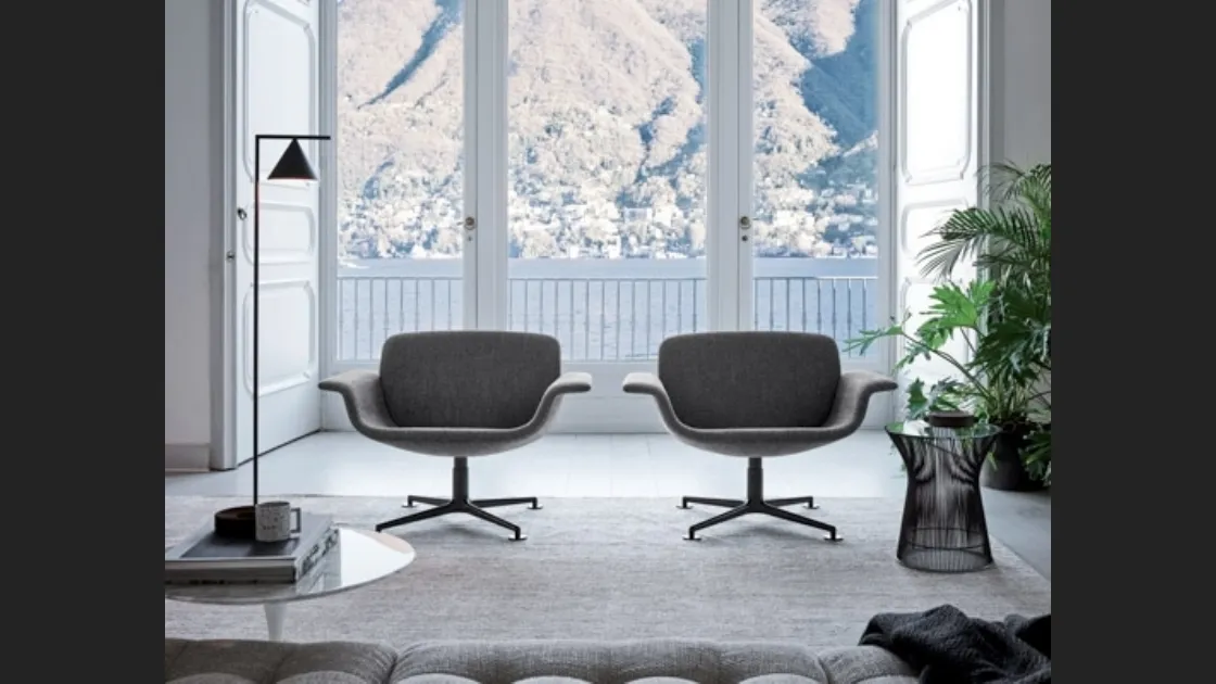 Poltroncina KN01 Swivel Lounge Chair di Knoll