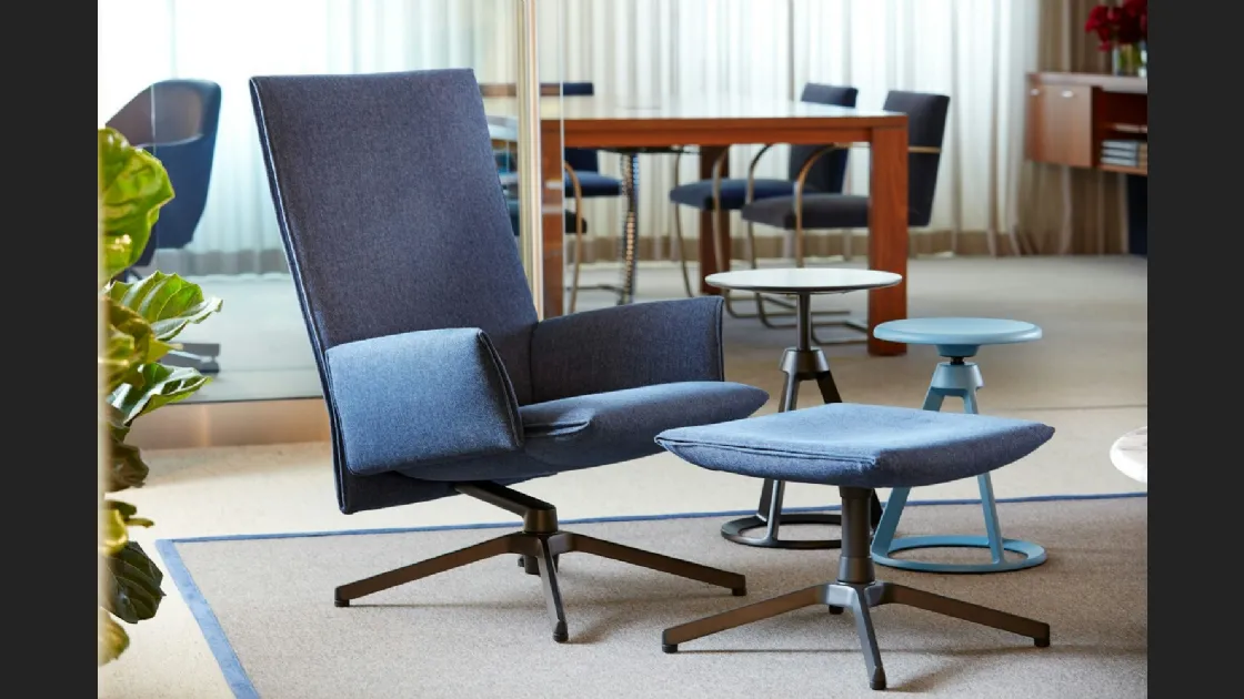 Poltroncina Pilot by Knoll® High Back di Knoll