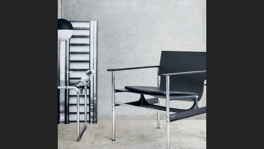 Poltroncina in pelle Nera Pollock Arm Chair di Knoll