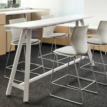 Sgabello MultiGeneration by Knoll® Stool di Knoll