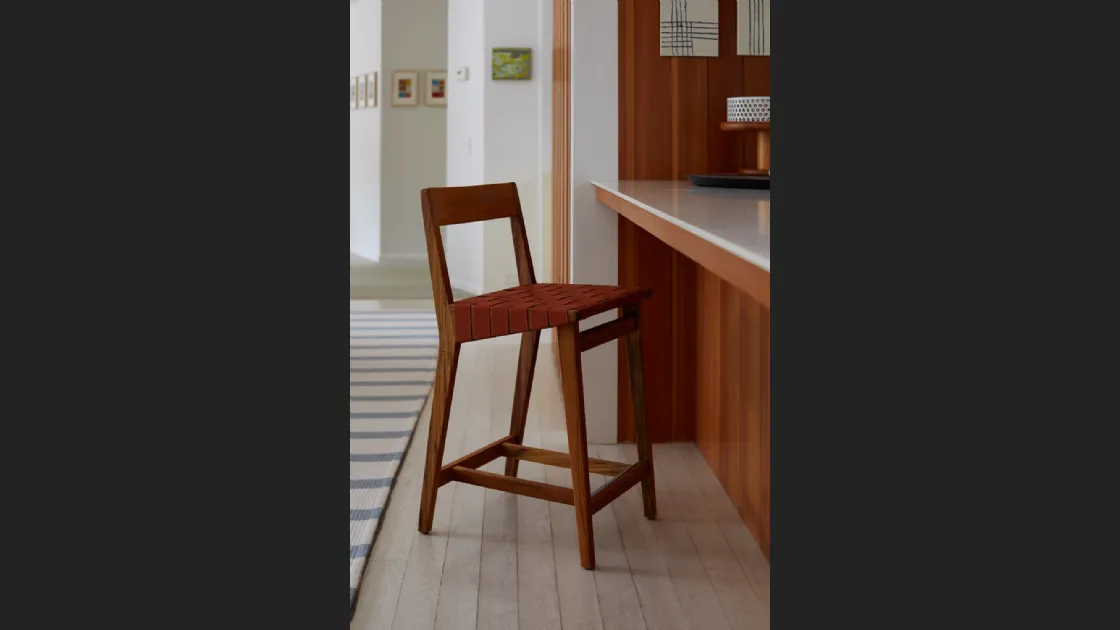 Sgabello Risom Barstool in tessuto e legno di Knoll