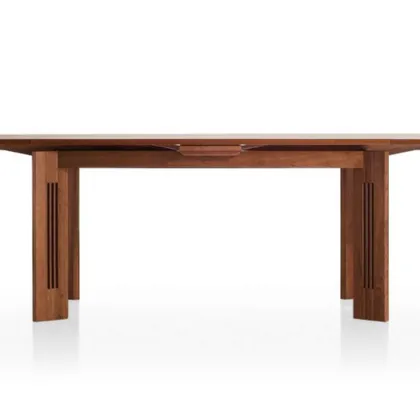 Tavolo allungabile Berlino Table con struttura in legno massello di ciliegio di Cassina