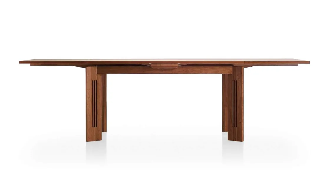 Tavolo allungabile Berlino Table con struttura in legno massello di ciliegio di Cassina