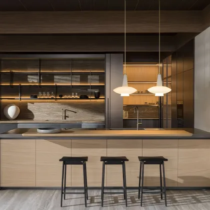 Cucina Design con penisola HiLine 6 Rovere Sunrise con top in marmo travertino di Molteni & C