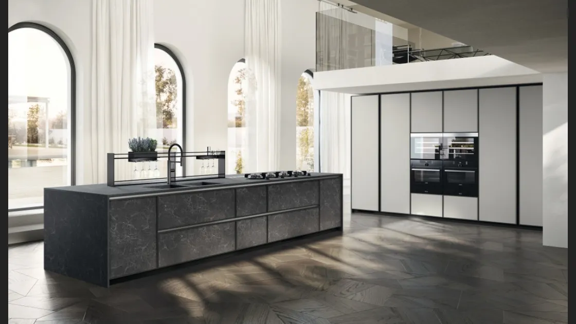 Cucina Moderna Jeometrica in gres Nero Greco e Fenix Grigio Efeso di Scavolini