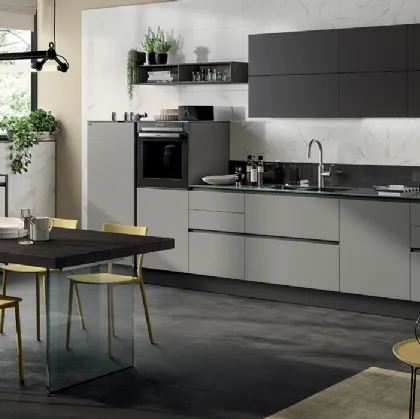 Cucina Moderna Liberamente Grigio Titanio e Grigio Ferro di Scavolini