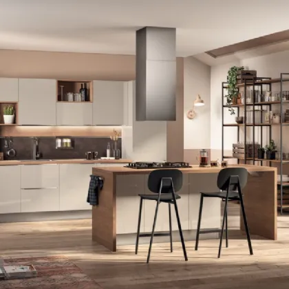 Cucina Moderna con isola Urban & Urban Minimal in laccato lucido Sabbia con top in laminato Rovere Land di Scavolini