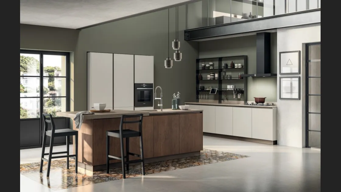 Cucina su misura con isola Evolution in laccato opaco Bianco e alluminio Antracite di Scavolini