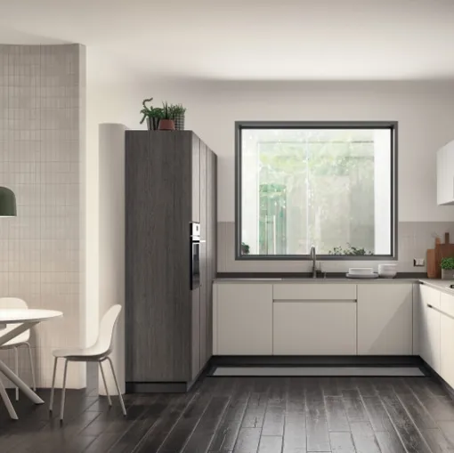 Cucina su misura Libra in laccato opaco Bianco Prestige, laccato opaco dogato Grigio Airone e decorativo Oriental di Scavolini