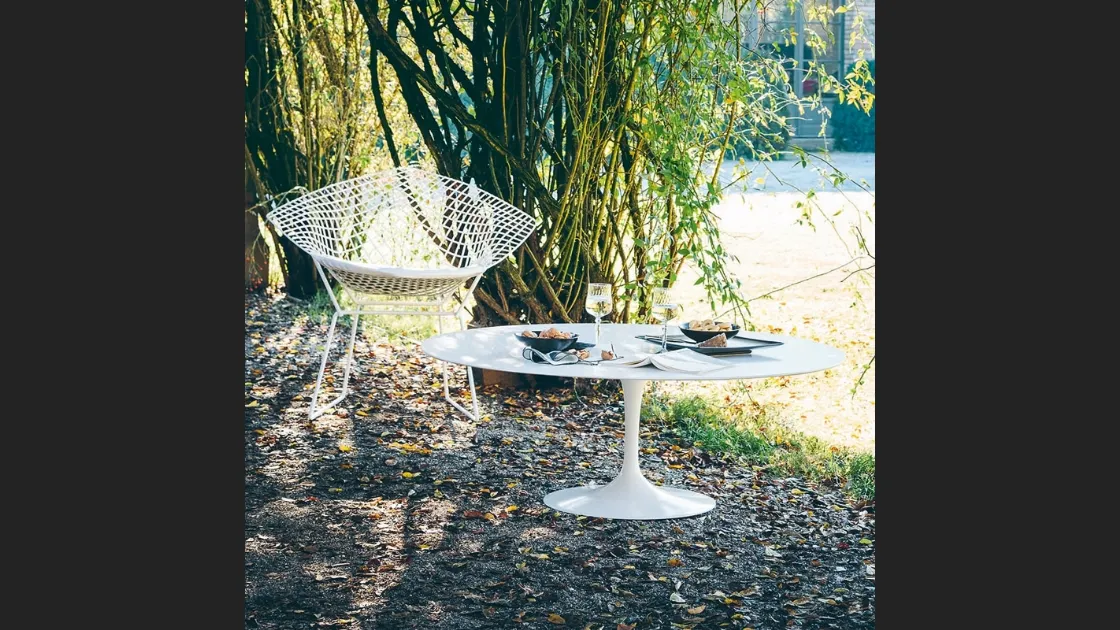 Tavolino da giardino Saarinen Low Table di Knoll