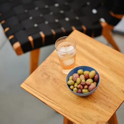 Tavolino in teak Risom Side Table di Knoll