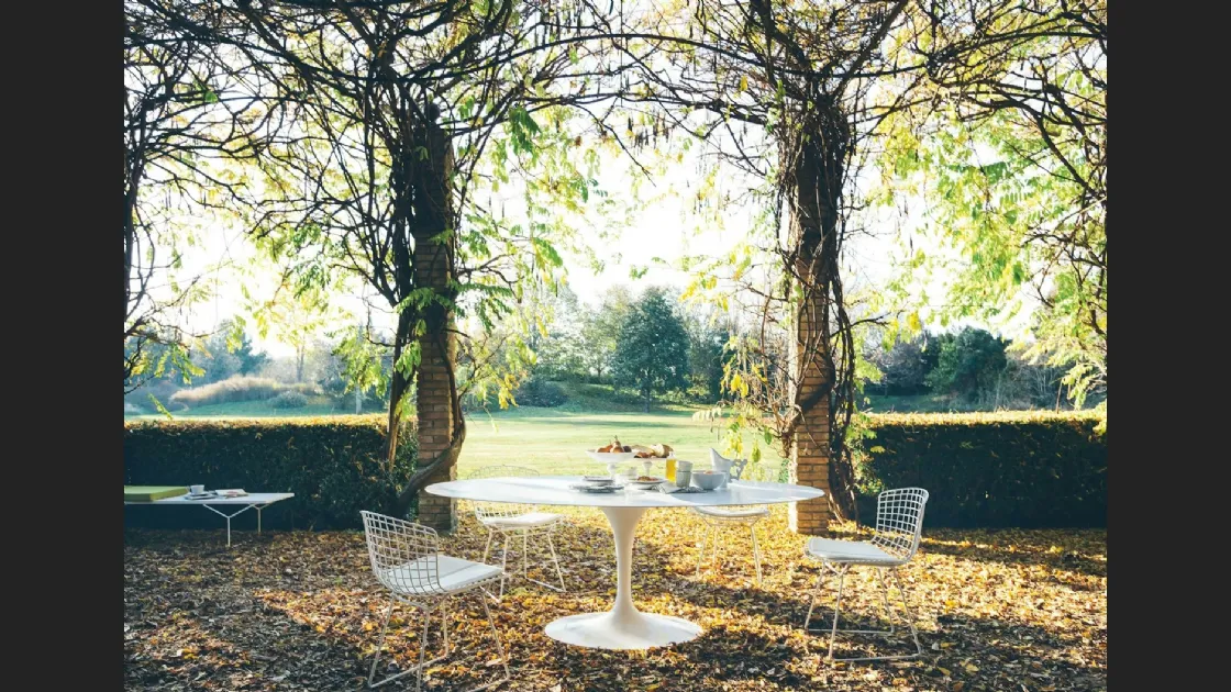 Tavolo da giardino Saarinen Outdoor Dining Table di Knoll