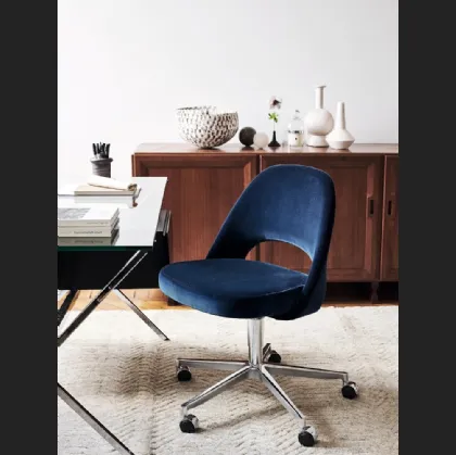 Seduta Operativa Saarinen Executive Swivel Side Chair di Knoll